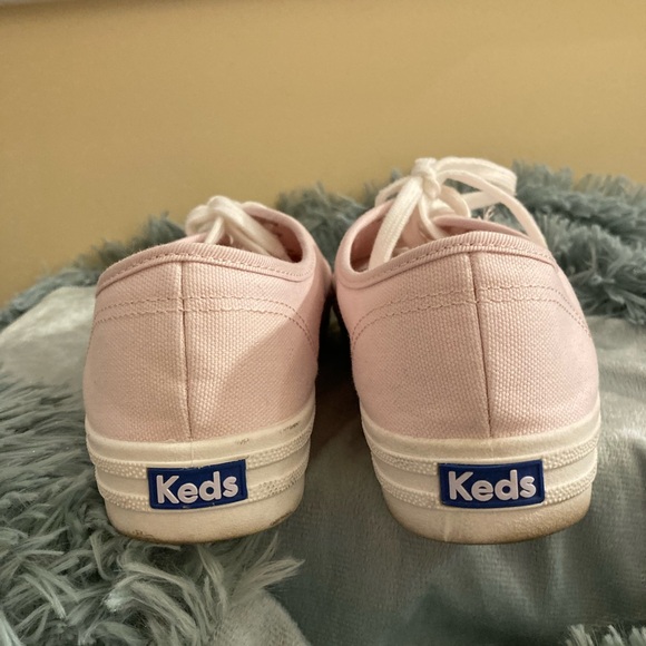Keds Pink Sneakers with Soft Sole and Elastic Strap - Picture 2 of 6